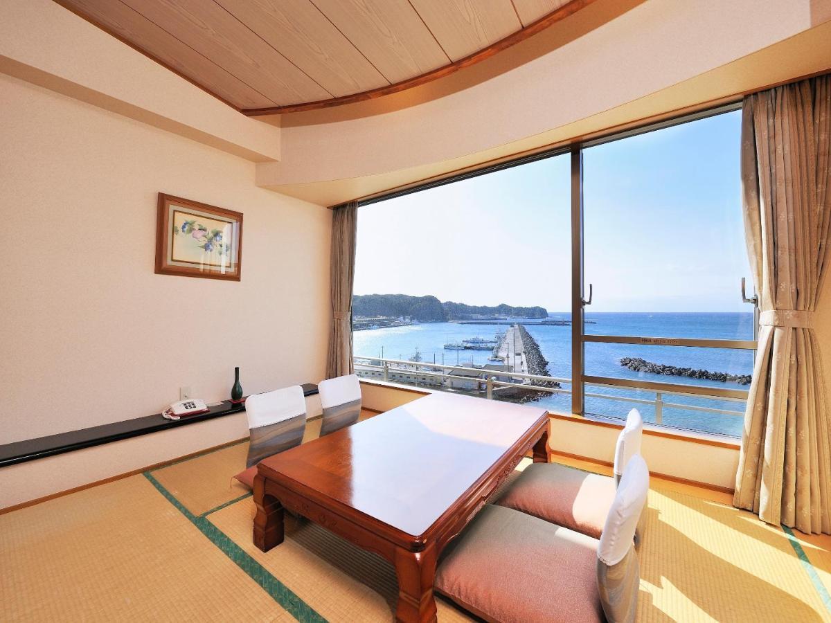 Mikazuki Sea-Park Hotel Katsuura Katsuura  Exterior photo